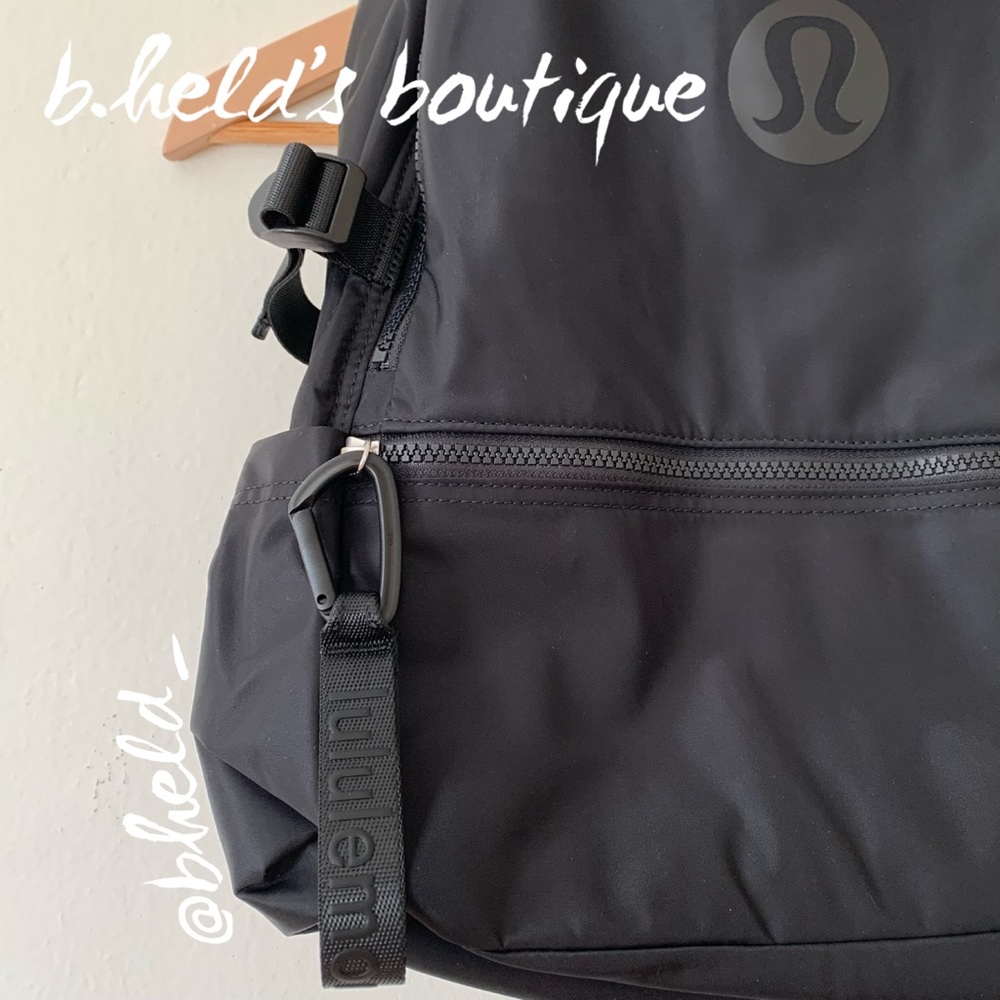 lululemon New Crew Backpack 22L (w/ Keychain) OG Old Style Black Brand New NWT - Picture 6 of 16